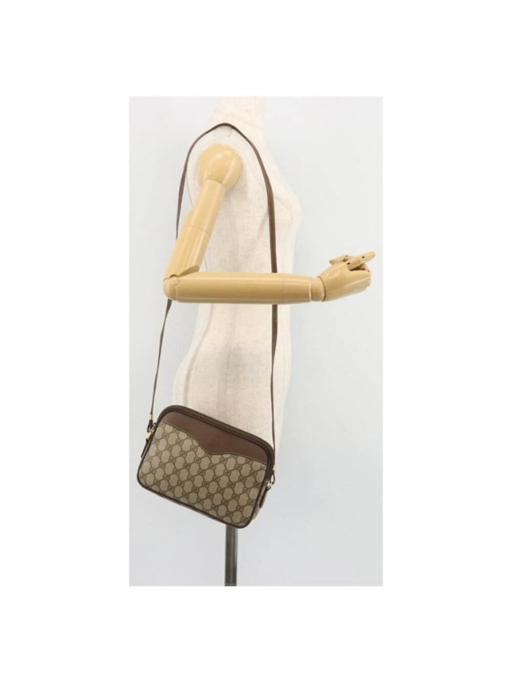 Authentic GUCCI GG Supreme Shoulder Bag PVC Beige Gold - Picture 10 of 16